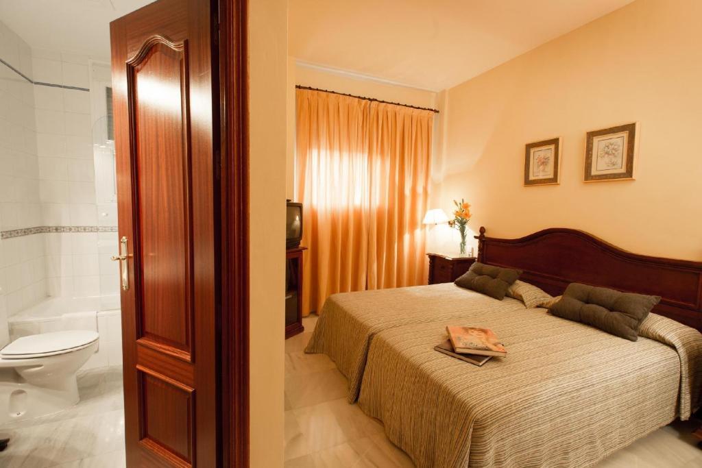 Hotel Gran Avenida Coria del Río 部屋 写真